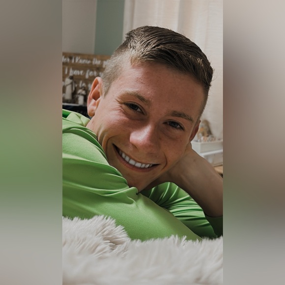 Meet your Posher, Nathan - Picture 3 of 16